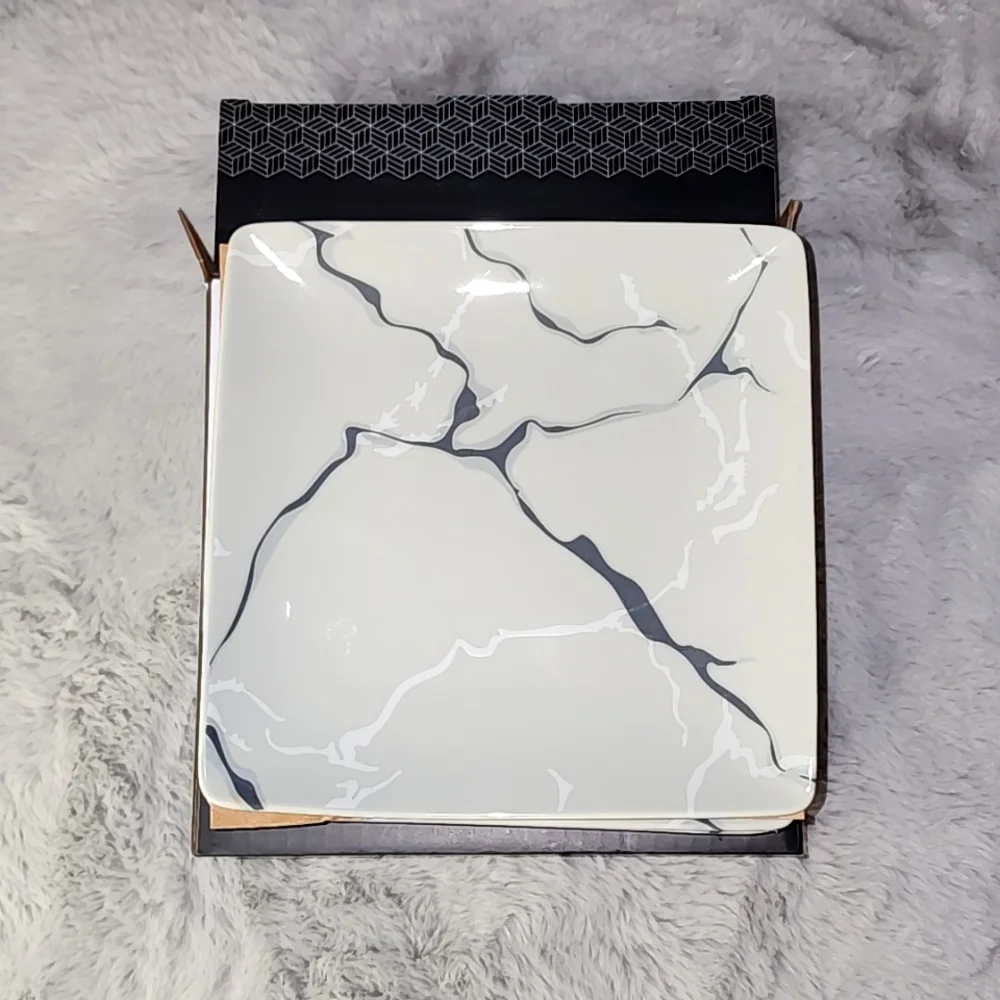 NIB Short Stories Gray Marble‎ Pattern Set of 4 Square Plates